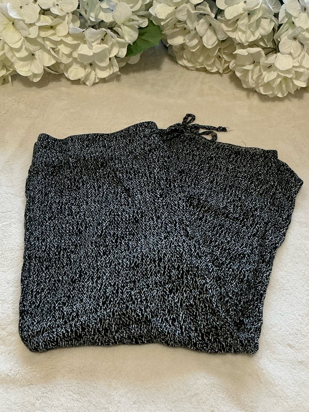 Women's Black & White Cropped Ankle Pants